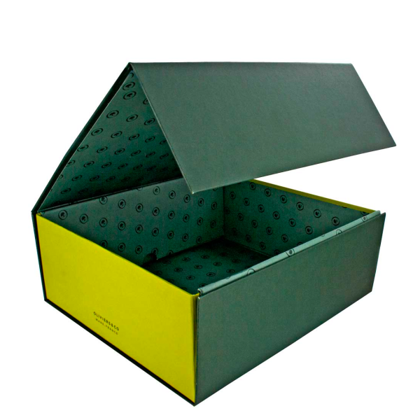 COLLAPSIBLE SQUARE GIFT BOX
