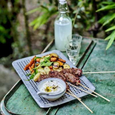 Kofta lammespyd med yoghurtsaus