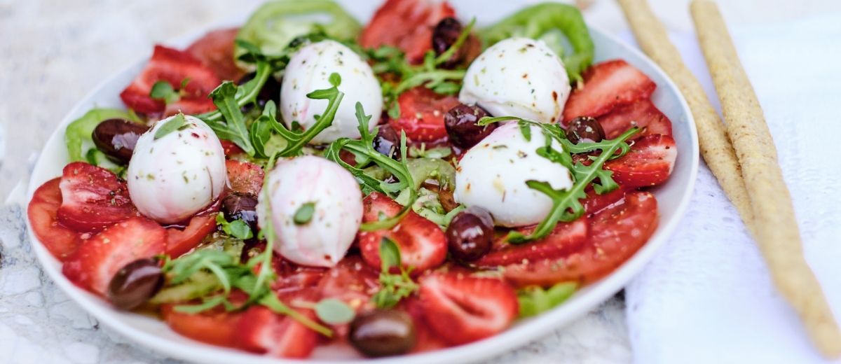 Carpaccio av tomat og jordbær