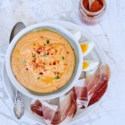 Salmorejo med honning og chili